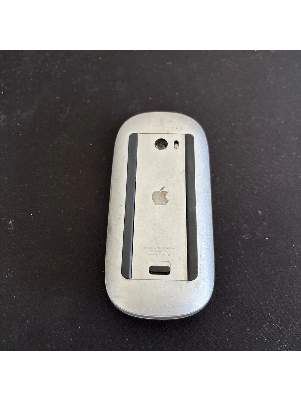 Apple A1296 Wireless Tactile/Multi-Touch Mouse - Untested
